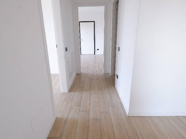 3-room flat in Via 25 Aprile, Guanzate - Photo 1