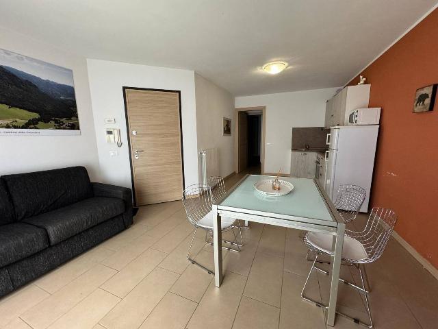 2-room flat in Passaggio Pir, Onore - Photo 1