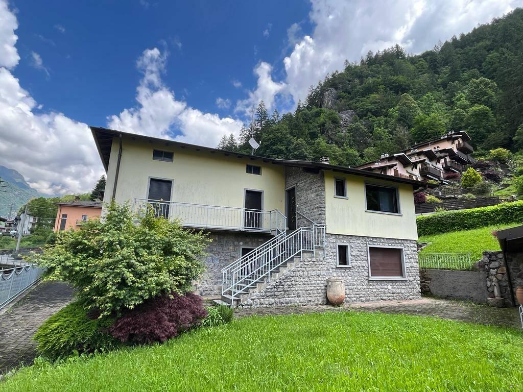 Villa in vendita a Gandellino
