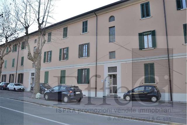 Vierzimmerwohnung in Viale Vittorio Veneto , 15, Varano Borghi - Foto 1