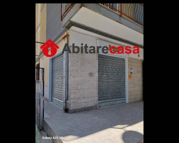 Geschäft in Via Francesco Cilea, Aversa - Foto 1