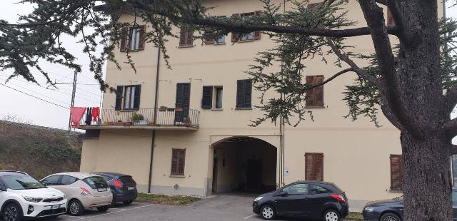 3-room flat in Via Boffalora, Varano Borghi - Photo 1