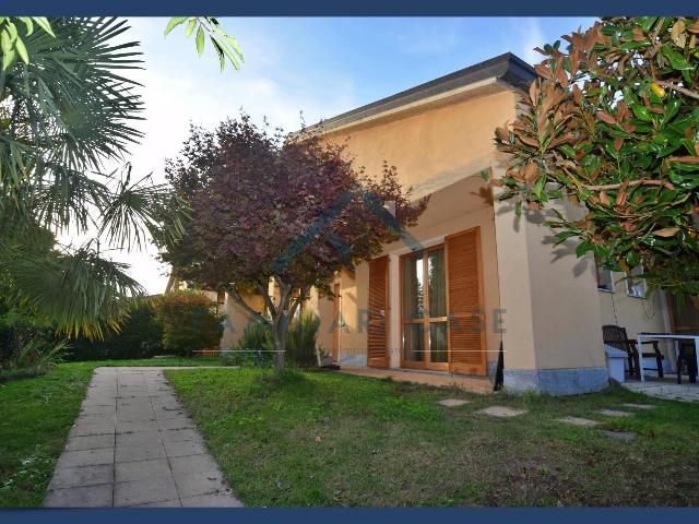 Terraced house in Via Roncasnino, Azzate - Photo 1