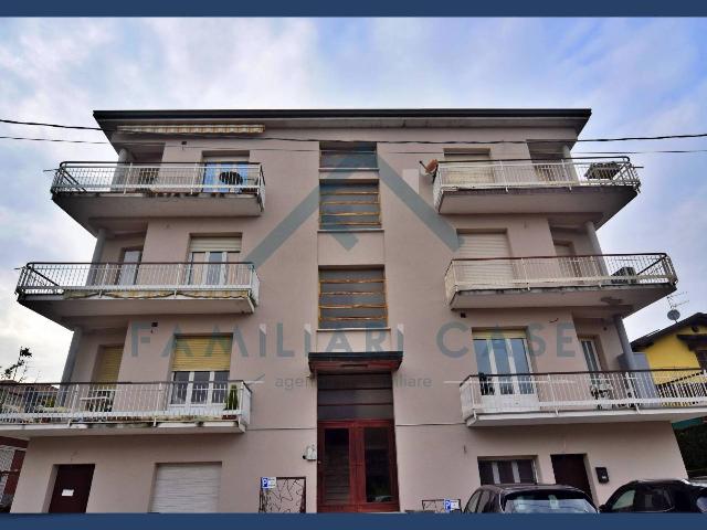 3-room flat in Via Aldo Moro, Biandronno - Photo 1