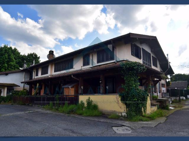 Vierzimmerwohnung in Mascagni, Azzate - Foto 1