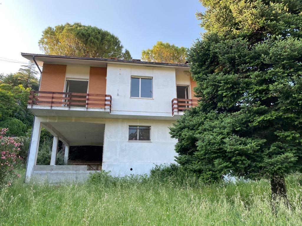 Villa in vendita a Fossombrone