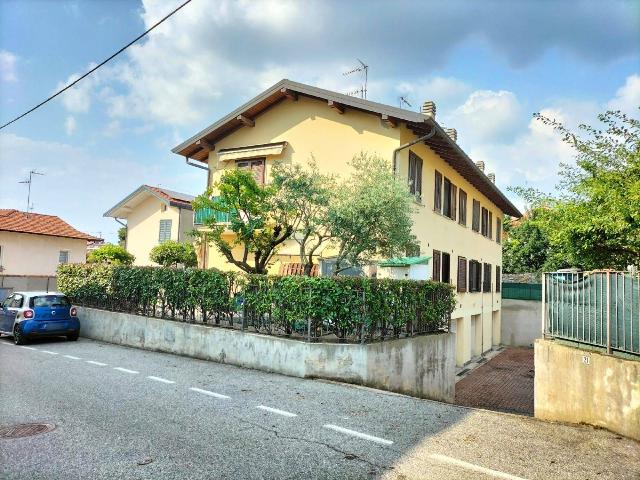 Terraced house in Via Damiano Chiesa, Taino - Photo 1