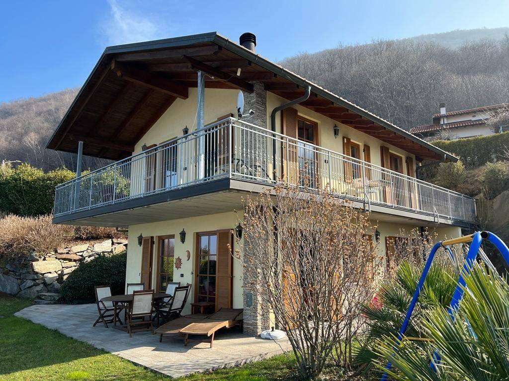 Villa in vendita a Tronzano Lago Maggiore