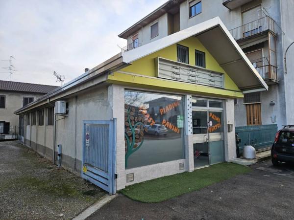 Capannone in Via Fratelli Vigorelli, Gallarate, {3} - Foto 1