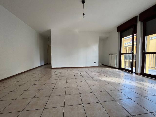 3-room flat in Via Antonio Canova 26, Gallarate - Photo 1