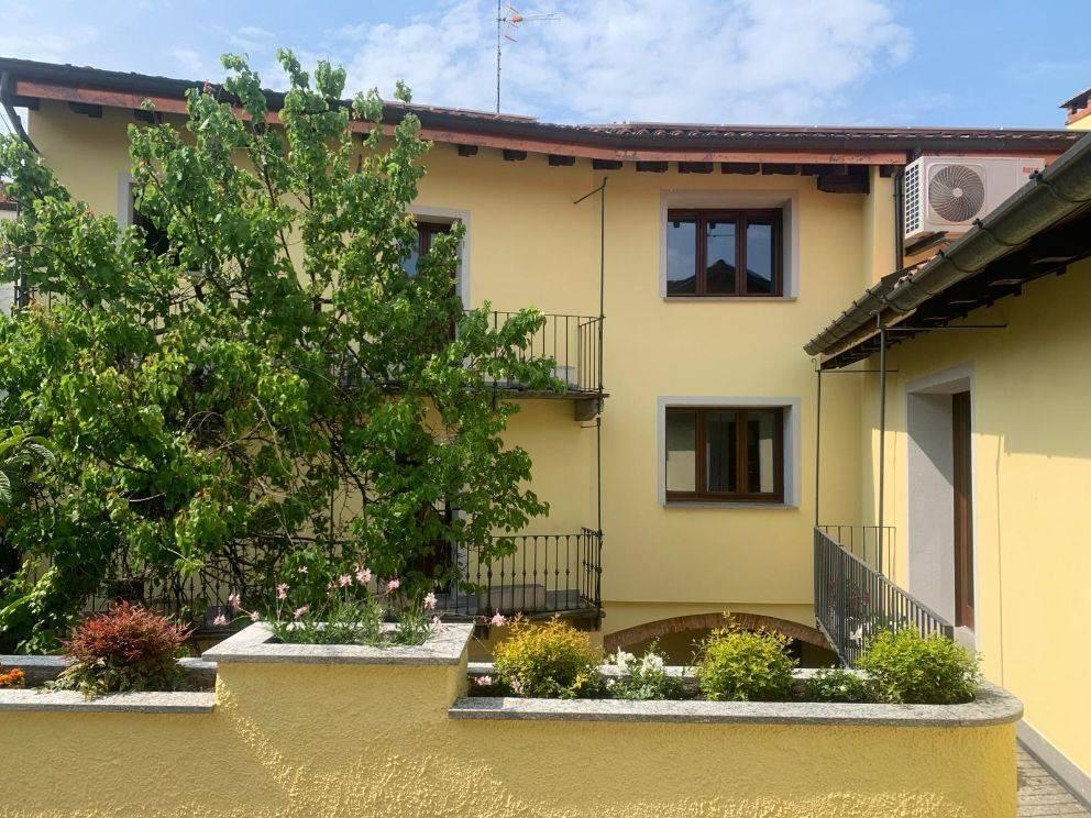 Villa in vendita a Ispra