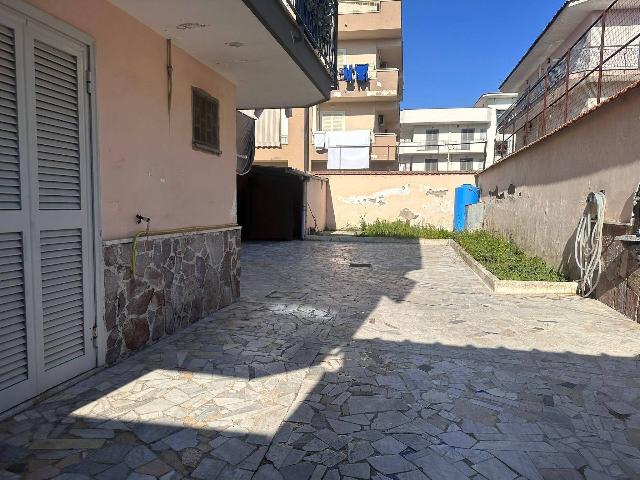 3-room flat in Via Gioacchino Rossini 5, Sant'Antimo - Photo 1