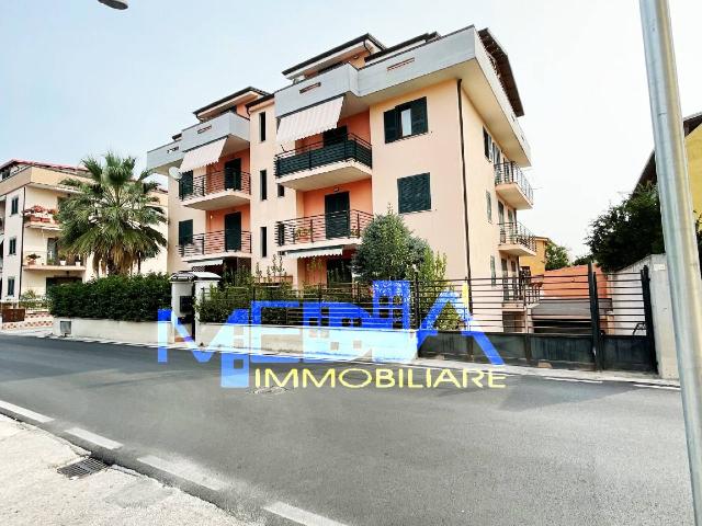 4-room flat in Via Santa Monica 30, Trentola-Ducenta - Photo 1