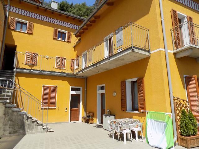 4-room flat in Via Giosuè Carducci, Chiavenna - Photo 1