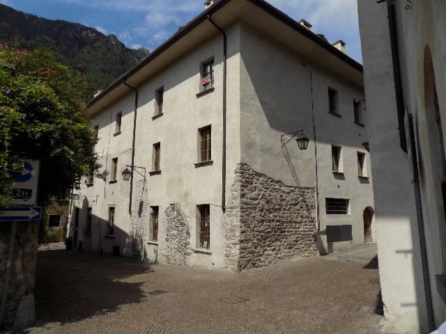 4-room flat in Via Vescovi Giani 13, Chiavenna - Photo 1