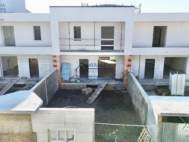 Terraced house in Via Enrico Toti 11, Parete - Photo 1