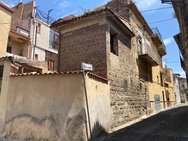 2-room flat in Via Concezione, Caserta - Photo 1