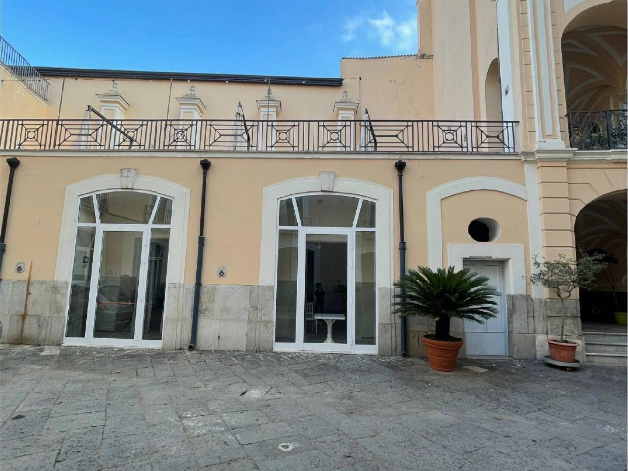 Negozio in affitto a Santa Maria Capua Vetere