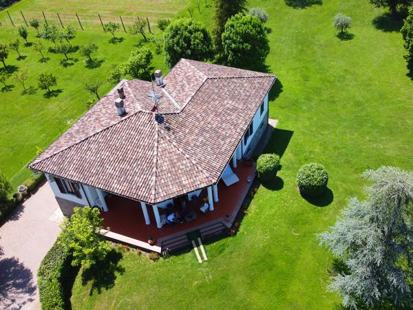 Villa in vendita a Traversetolo