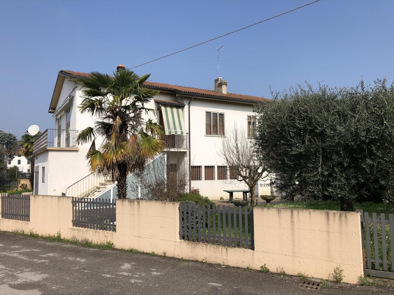 Casa indipendente in vendita a Bolzano Vicentino
