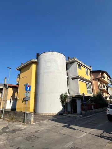 Trilocale in Via Sannio 5, Montesilvano - Foto 1