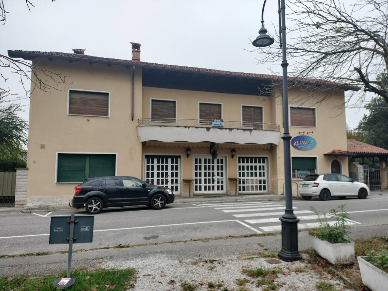 Negozio in Via Carducci 19, Gradisca D'Isonzo, {3} - Foto 1