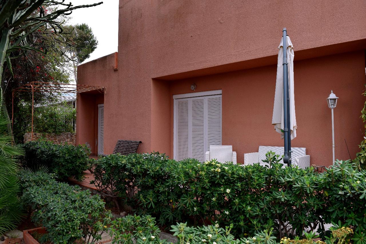 Porzione di villa in vendita a Terrasini