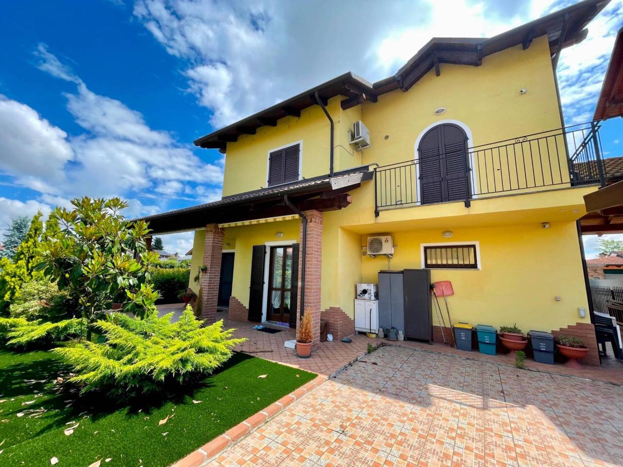 Villa in vendita a Pezzana