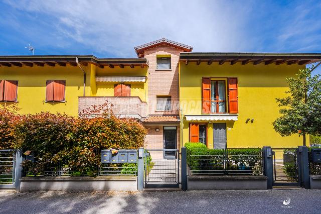 4-room flat in Via del Donatore 46, Castel Bolognese - Photo 1