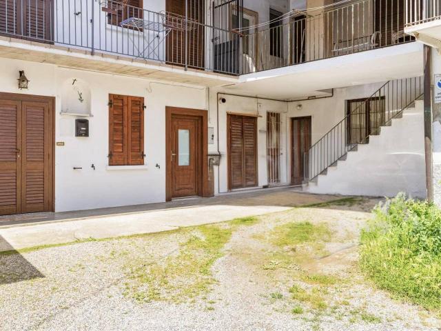 4-room flat in Vicolo San Bernardino, 9, Cassano Magnago - Photo 1