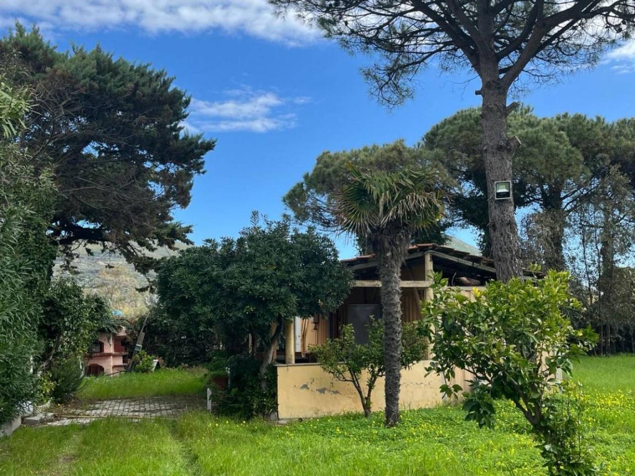 Villa in vendita a Mondragone