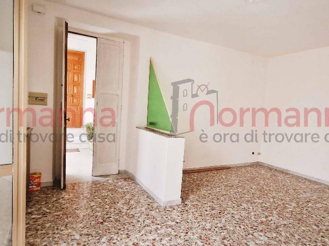 2-room flat in Via Luigi De Michele 88, Santa Maria Capua Vetere - Photo 1