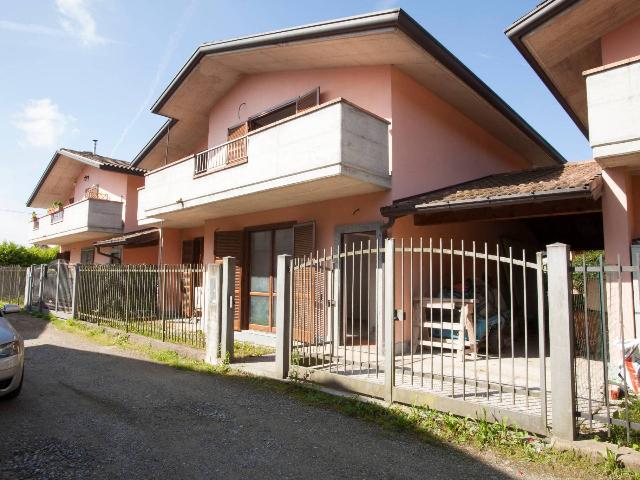 Villa in Via Trieste 15, Biandronno - Foto 1