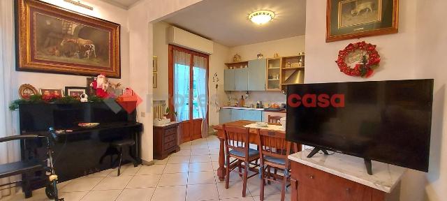 Apartament in Piazza Martiri di Montemaggio 11, Colle di Val d'Elsa - Photo 1