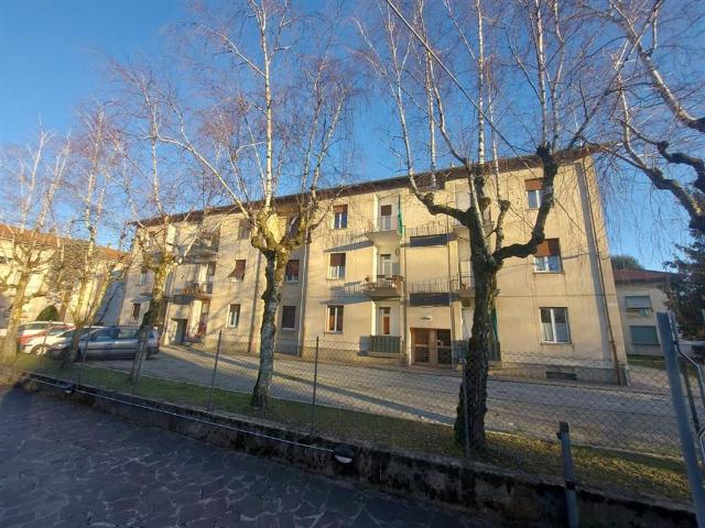 2-room flat in Via Montegrappa 14, Meda - Photo 1