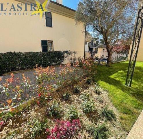 2-room flat in Piazza Piave, Lastra a Signa - Photo 1