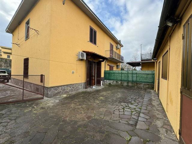 Detached house in Via Filippo Brunelleschi, Lastra a Signa - Photo 1