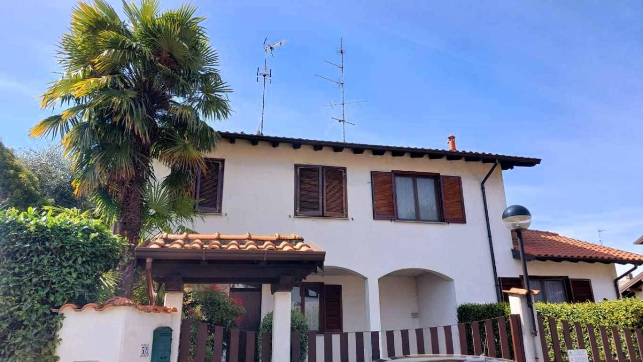 Villa in vendita a Arsago Seprio