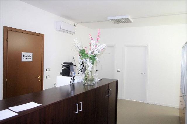 Shared office in Via Carlo Cattaneo 22, Gallarate - Photo 1