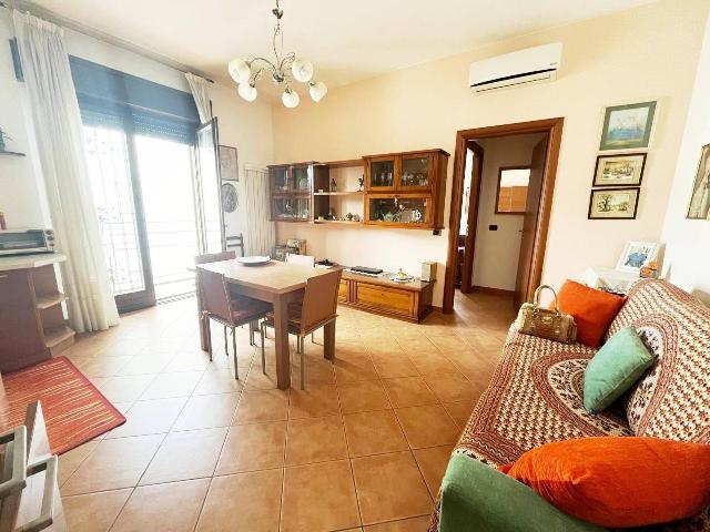 2-room flat in Via Tito Minniti, Cislago - Photo 1