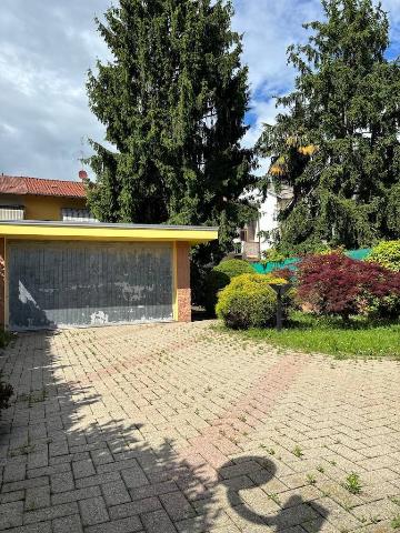 Villa in Via Francesco Petrarca, Busto Arsizio - Foto 1