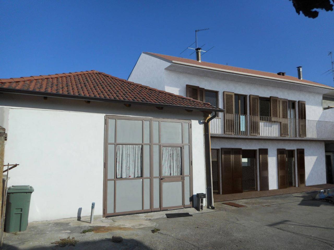 Villa in vendita a Tronzano Vercellese
