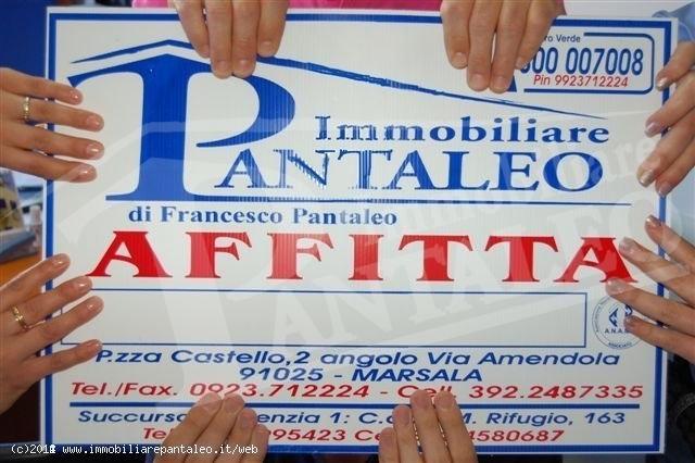 Esercizio commerciale in 
Via San Michele									, 
Marsala									, Marsala, {3} - Foto 1