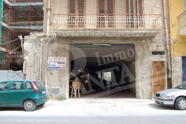 Esercizio commerciale in 
Via Gambini									, 
Marsala									, Marsala, {3} - Foto 1