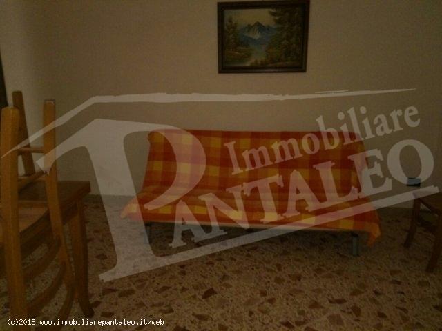 Esercizio commerciale in 
Via Bezzecca									, 
Marsala									, Marsala, {3} - Foto 2