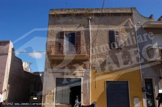Esercizio commerciale in 
C.da Strasatti									, 
Marsala									, Marsala, {3} - Foto 1