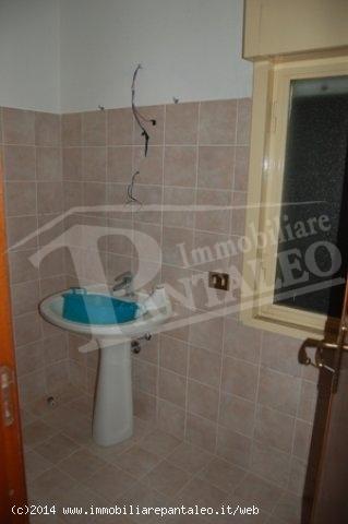 Esercizio commerciale in 
Piazza San Matteo									, 
Marsala									, Marsala, {3} - Foto 2