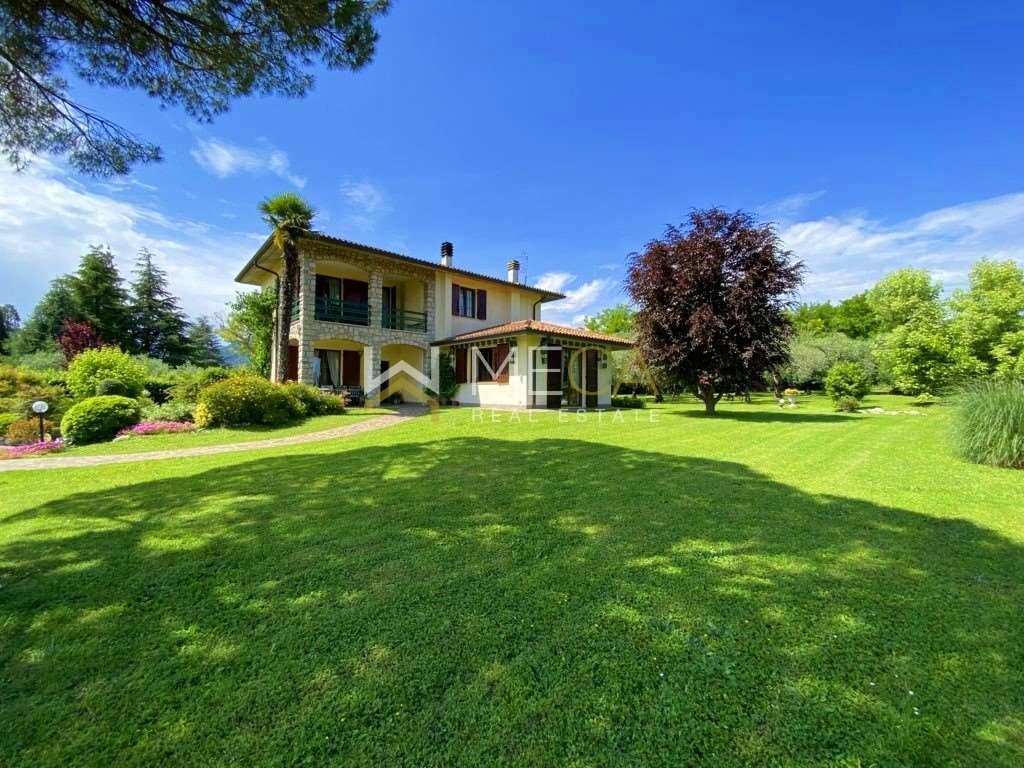 Villa unifamiliare in vendita a San Felice Del Benaco