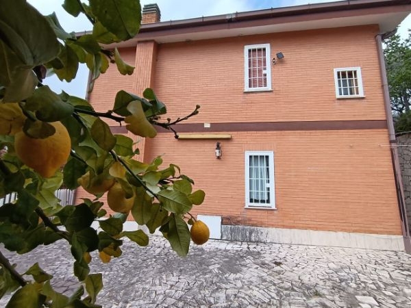 Villa unifamiliare in vendita a Serrone