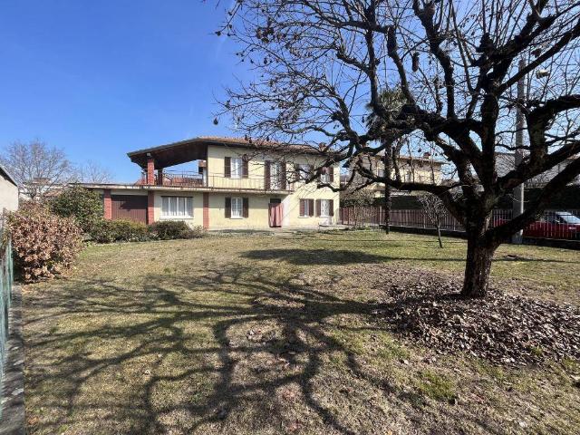 Mansion in Via Nazario Sauro, Taino - Photo 1